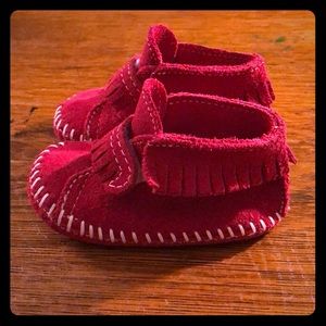 Minnetonka Infant Bootie Size 3